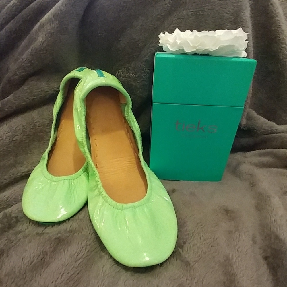 Tieks Mint Patent Ballet Slippers, size 8